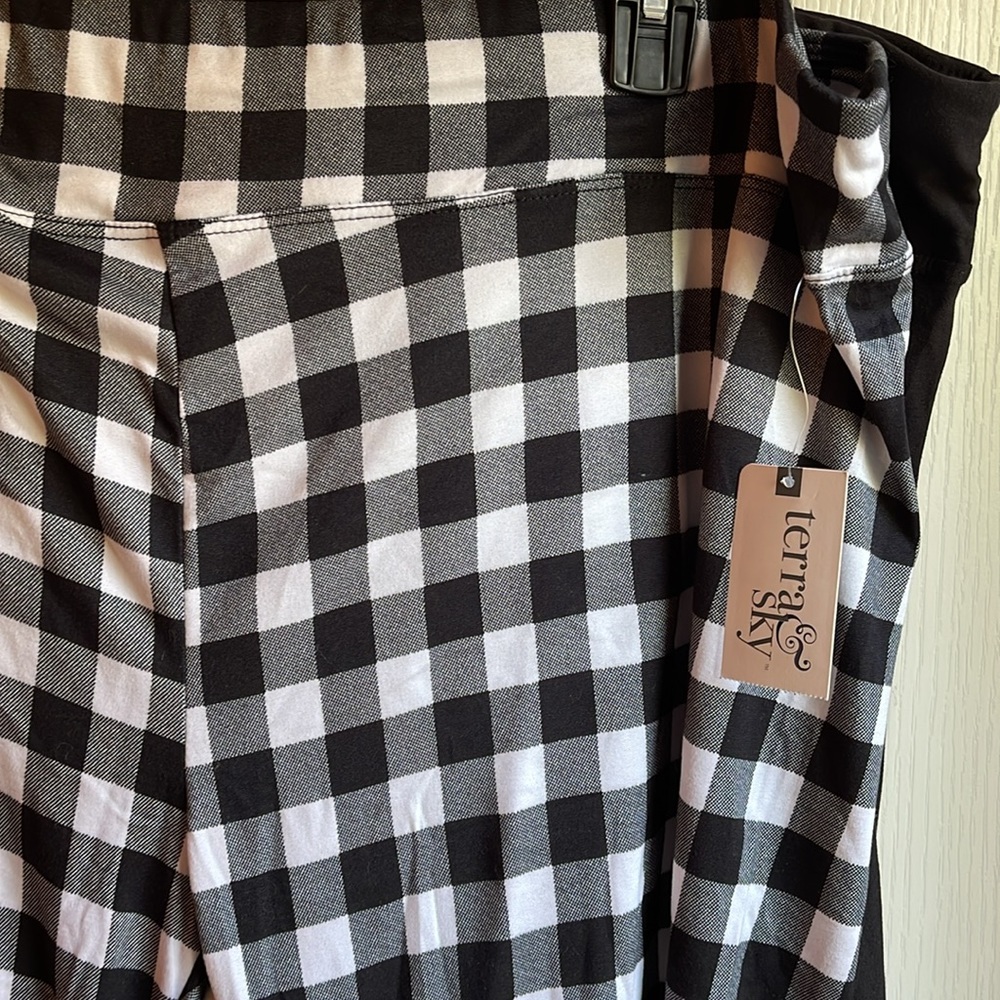 NWT TERRA & SKY 2 PIECE SET PRINT/BLACK BIKE/EXERCISE SHORTS 3X - Picture 3 of 5